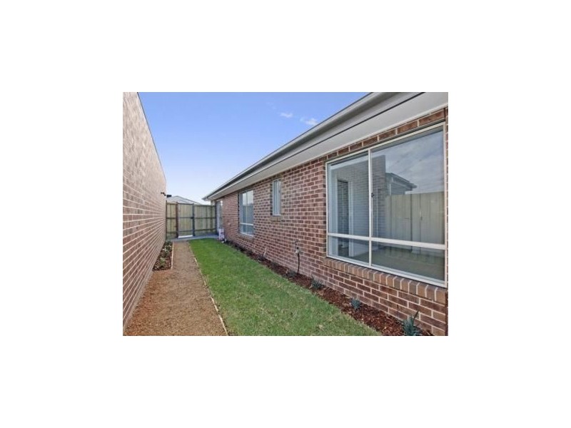 2 Hermione Terrace, Epping VIC 3076