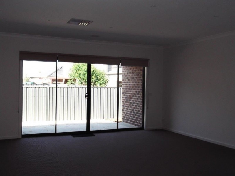 5 Torbreck Avenue, South Morang VIC 3752