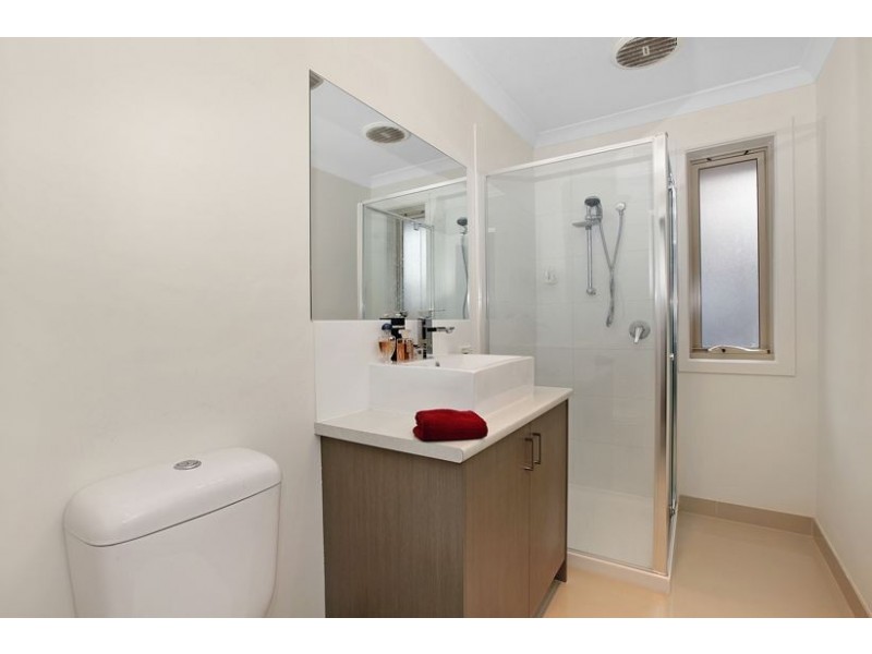 13 Mahon Road, Epping VIC 3076