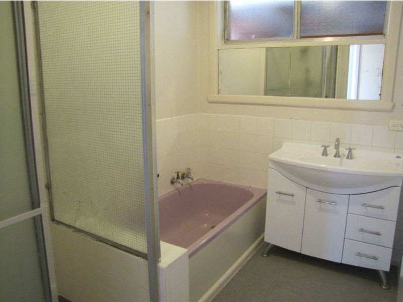 13 Lantana Ave, Thomastown VIC 3074