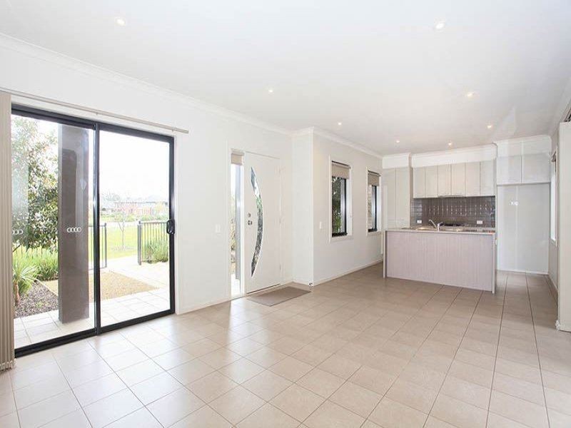 2 Saratoga Walk, Epping VIC 3076
