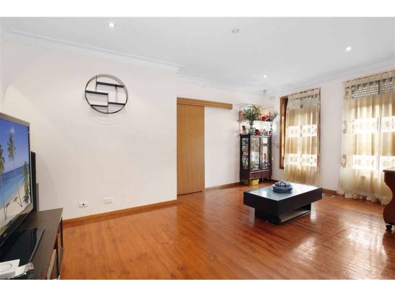 11 Wirraway Crescent, Thomastown VIC 3074