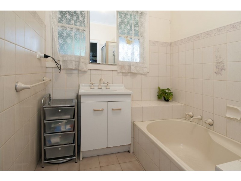 130 The Boulevard, Thomastown VIC 3074