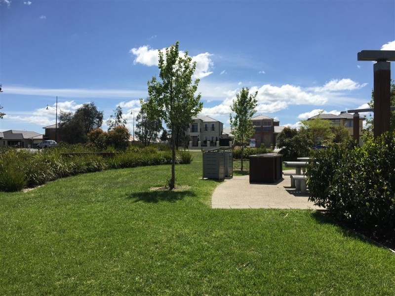 8 Wilhelmina Walk, Epping VIC 3076