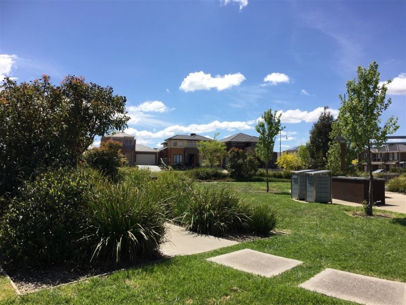 8 Wilhelmina Walk, Epping VIC 3076
