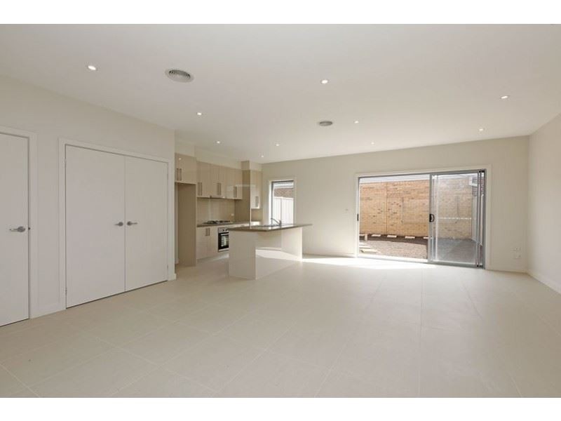 31 Mareborne Street, Epping VIC 3076