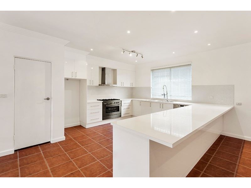 9 Wodonga Crescent, Thomastown VIC 3074