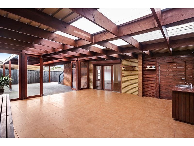 9 Wodonga Crescent, Thomastown VIC 3074