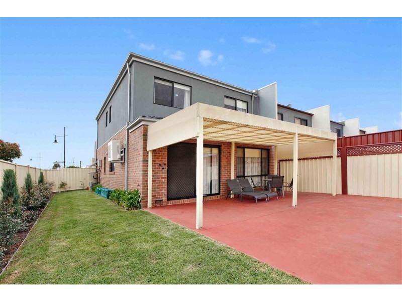 2 Reedy Lake Mews, Epping VIC 3076