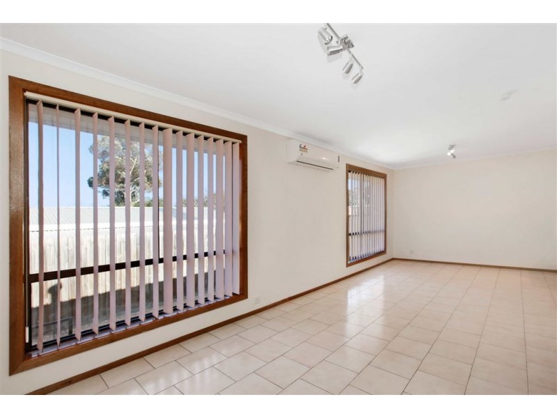 2/152 Victoria Drive, Thomastown VIC 3074