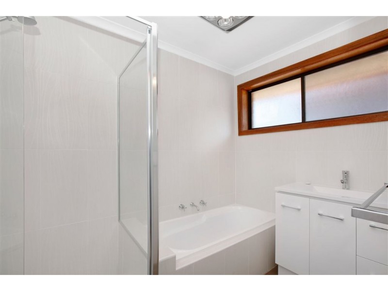 2/152 Victoria Drive, Thomastown VIC 3074