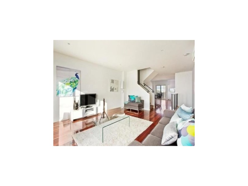 1/3 Sturt Street, Essendon VIC 3040