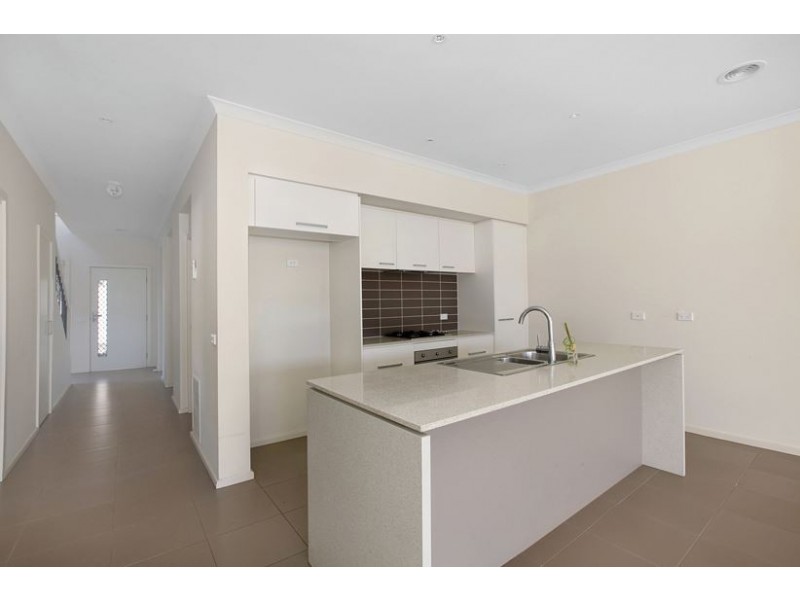 19 Amphion Street, Epping VIC 3076