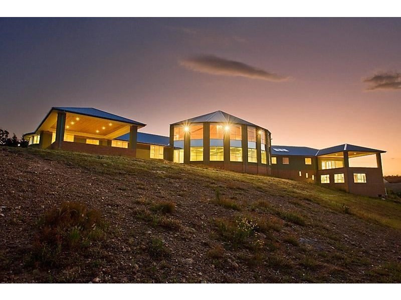 150 Seventeenth Avenue, Eden Park VIC 3757