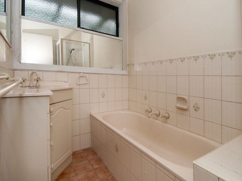 21 Deakin Avenue, Lalor VIC 3075