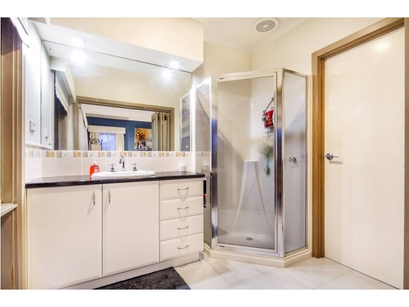 4 Albert Court, Epping VIC 3076