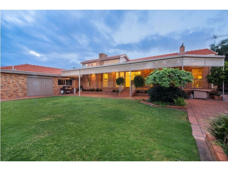 4 Albert Court, Epping VIC 3076