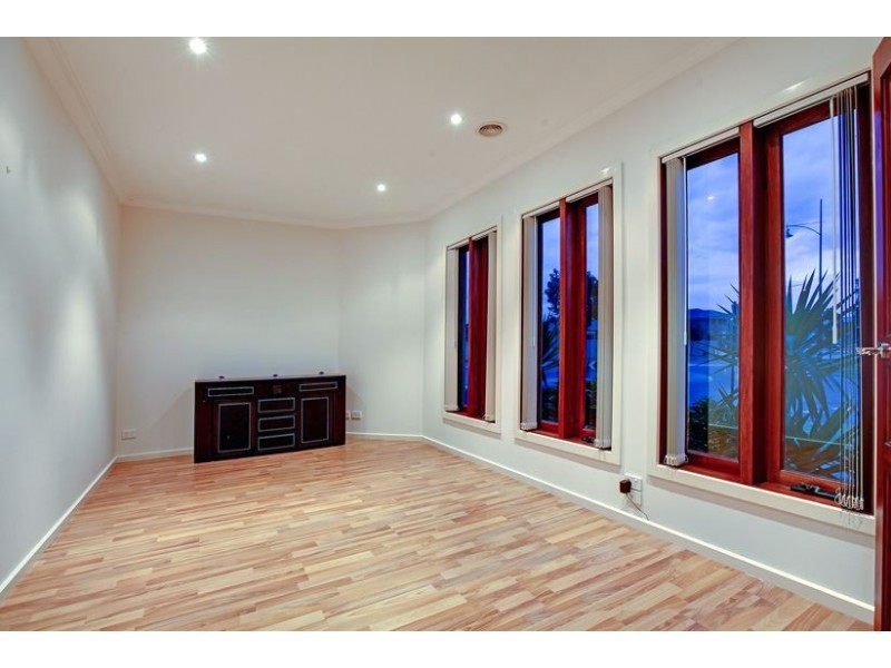 24 Farmhouse Boulevard, Epping VIC 3076