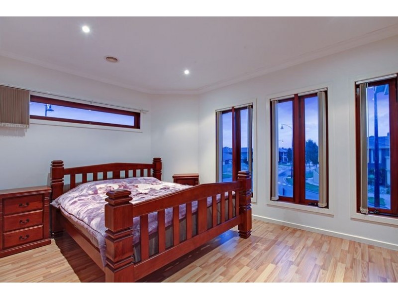 24 Farmhouse Boulevard, Epping VIC 3076