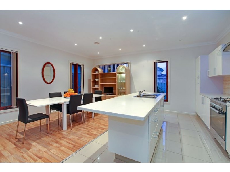 24 Farmhouse Boulevard, Epping VIC 3076