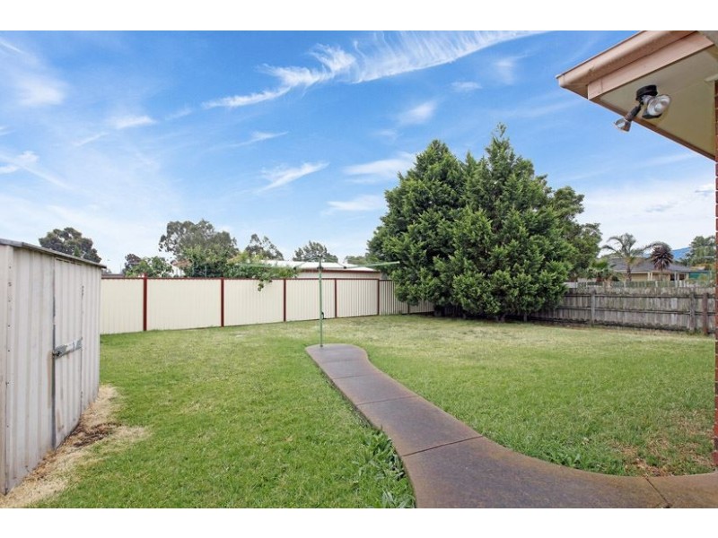 2 Matthews Crescent, Roxburgh Park VIC 3064
