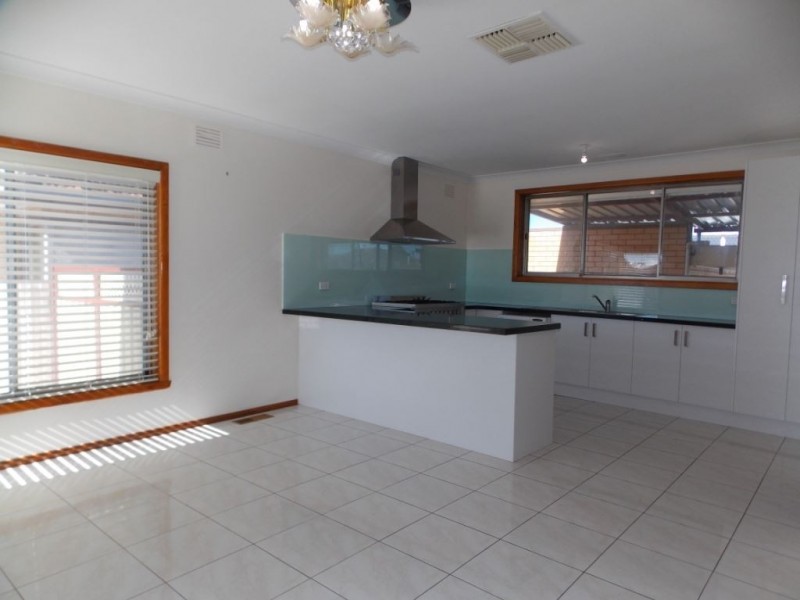 69 Childs Road, Lalor VIC 3075