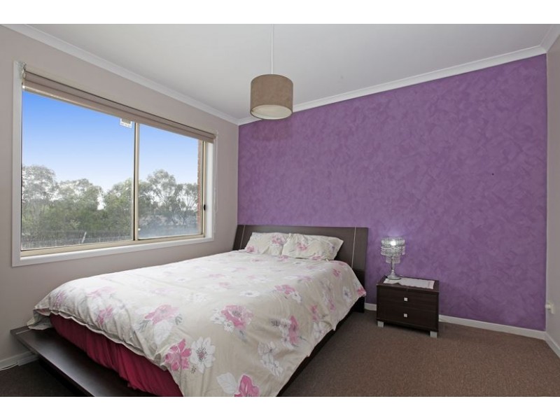 2/7 Kalman Road, Epping VIC 3076
