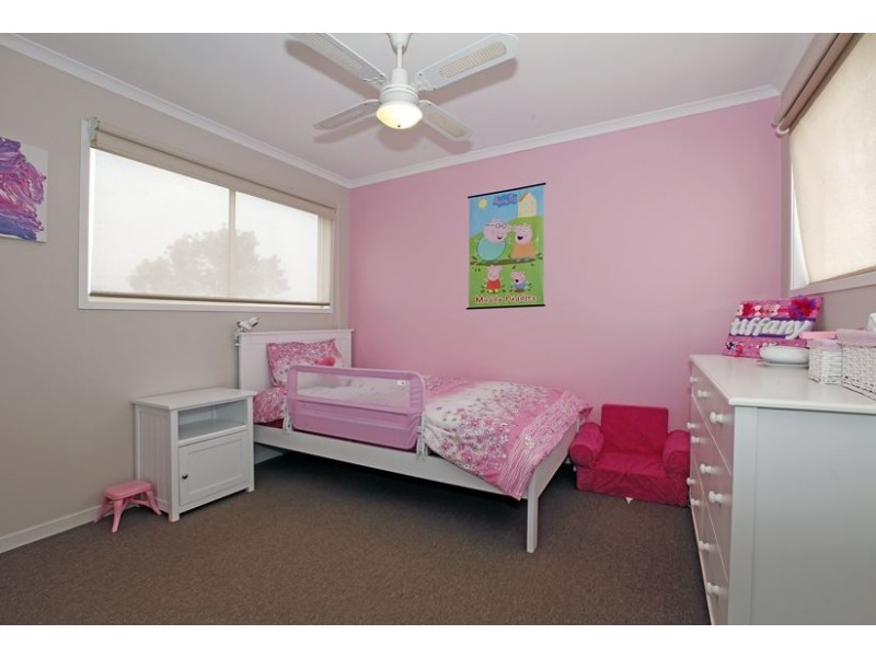 2/7 Kalman Road, Epping VIC 3076