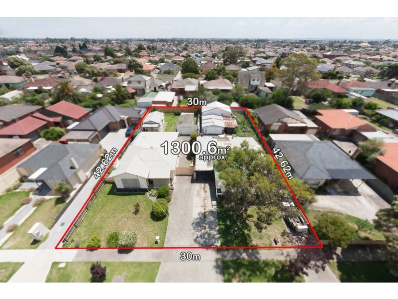 7-9 Pine Street, Thomastown VIC 3074