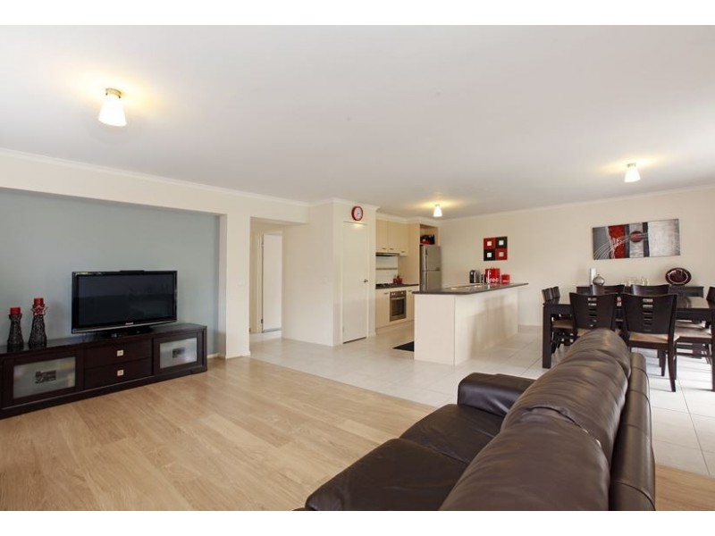 8 Glover Street, Epping VIC 3076