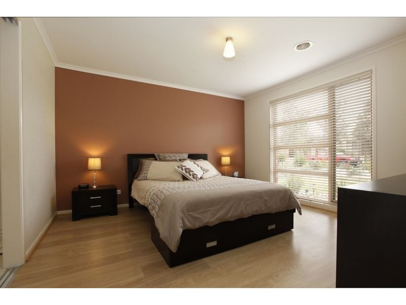 8 Glover Street, Epping VIC 3076