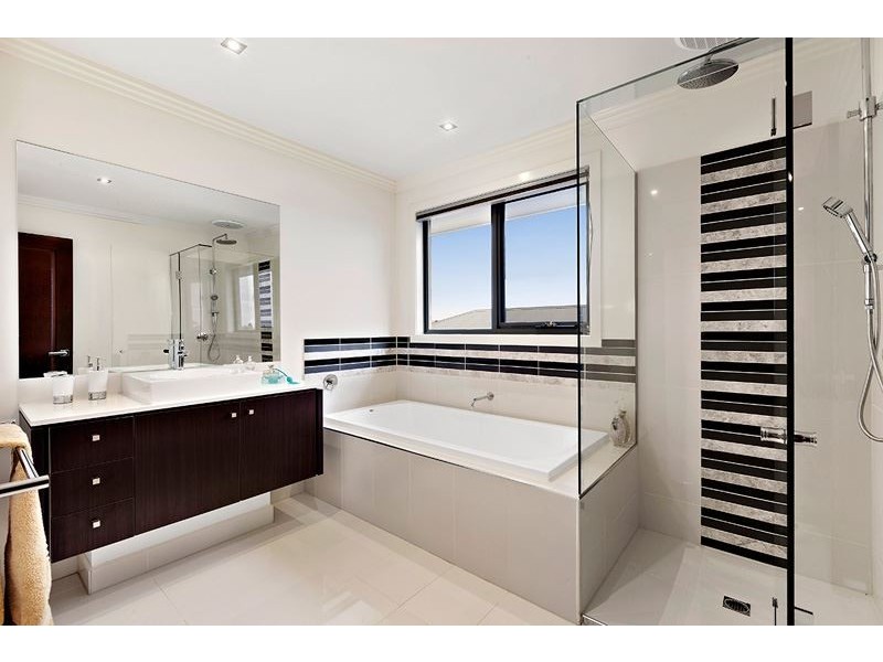 77 Gillwell Road, Lalor VIC 3075