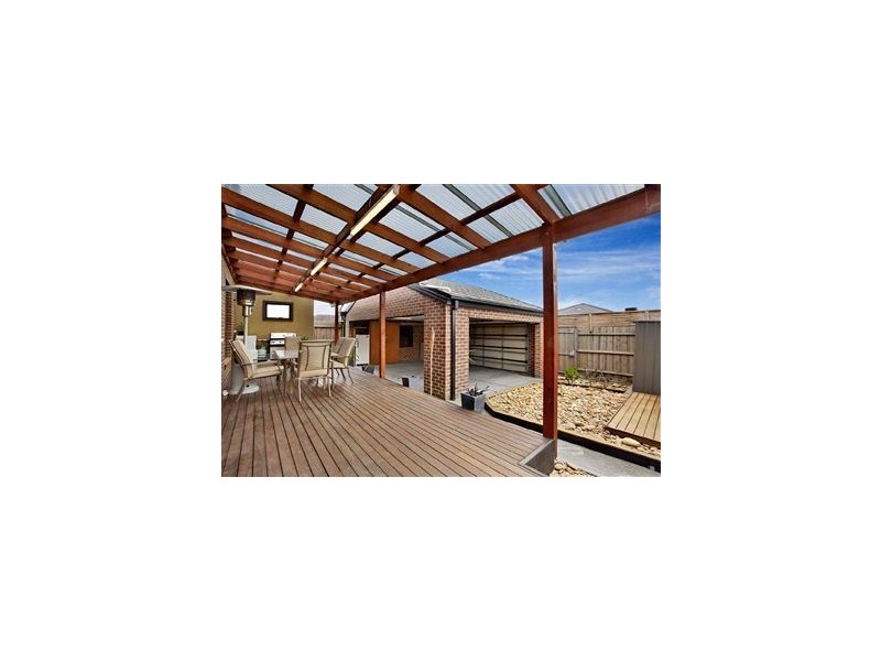 31 Knoll Walk, Epping VIC 3076