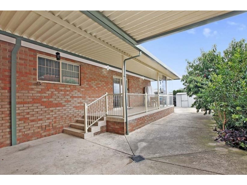 23 Hobson Crescent, Mill Park VIC 3082