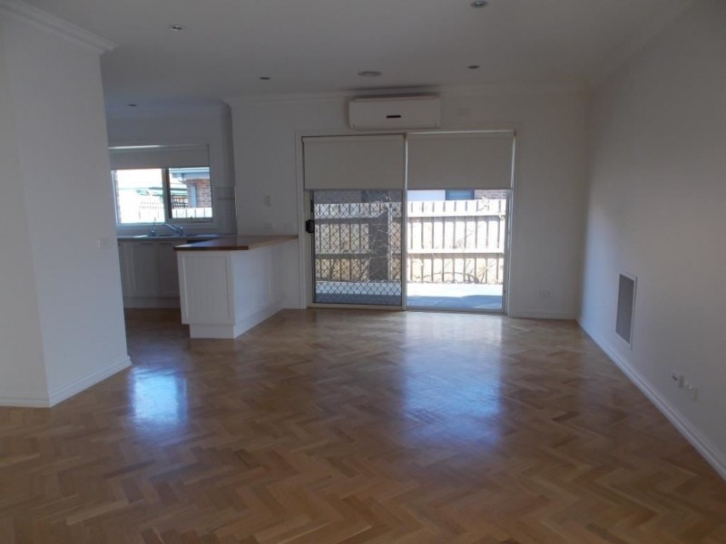 2/13 Frederick Street, Thomastown VIC 3074