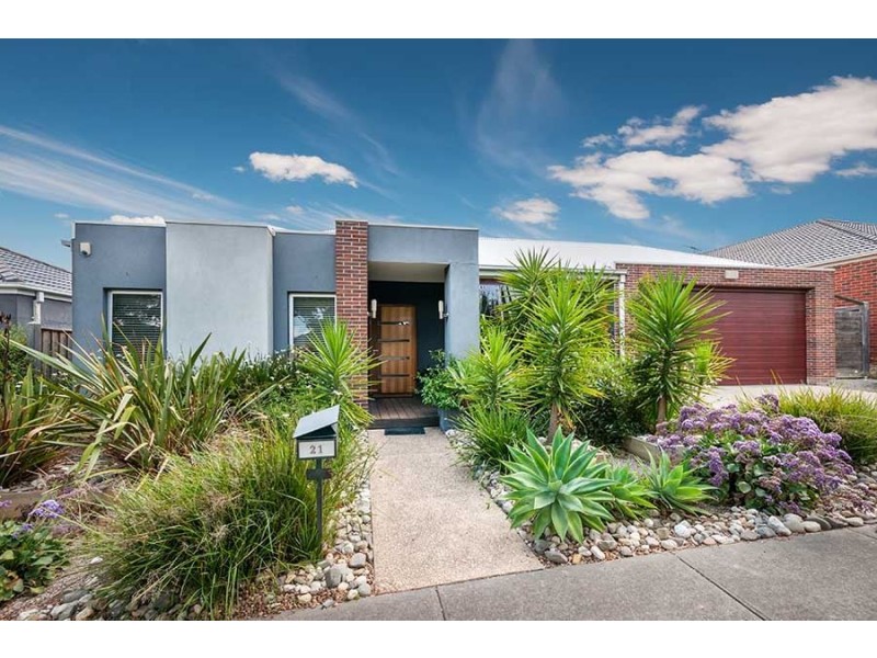 21 Lauderdale Drive, Craigieburn VIC 3064