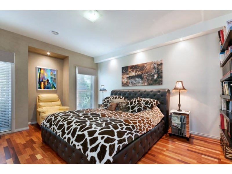 21 Lauderdale Drive, Craigieburn VIC 3064