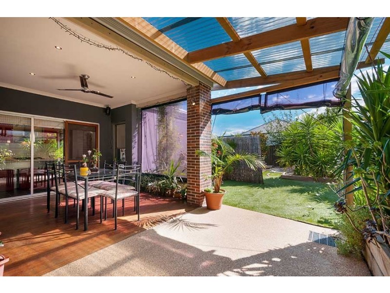 21 Lauderdale Drive, Craigieburn VIC 3064