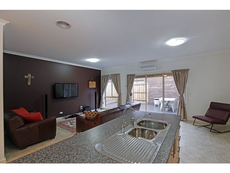 4/48 Vasey Avenue, Lalor VIC 3075