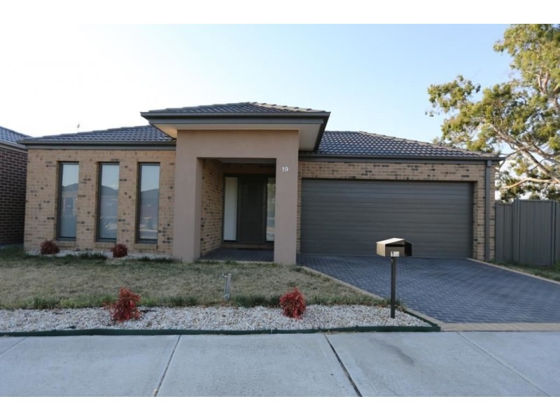 19 Jupiter Avenue, Mernda VIC 3754