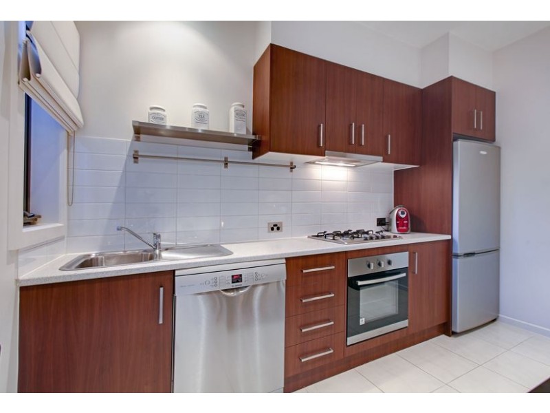 10/27 Miranda Road, Reservoir VIC 3073