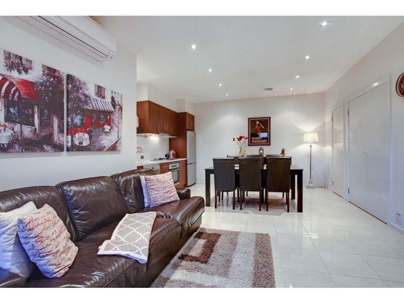 10/27 Miranda Road, Reservoir VIC 3073