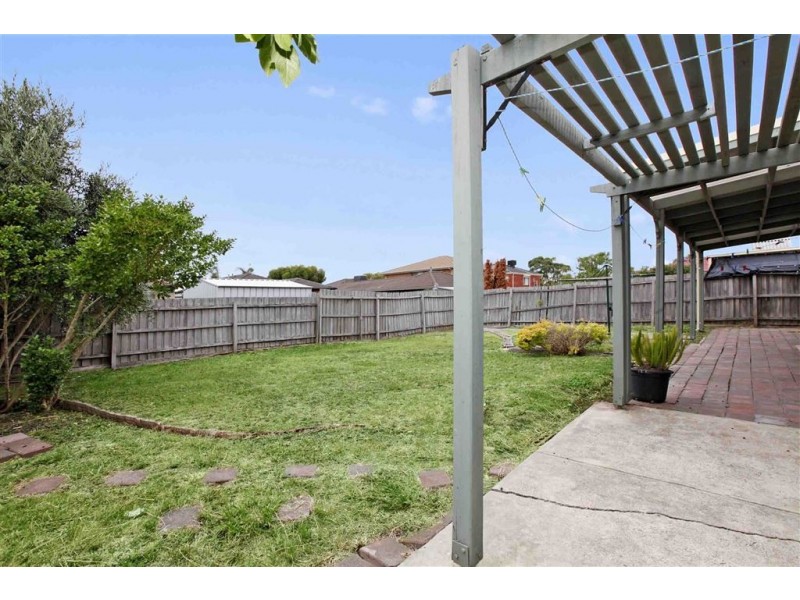 8 Chamney Place, Roxburgh Park VIC 3064