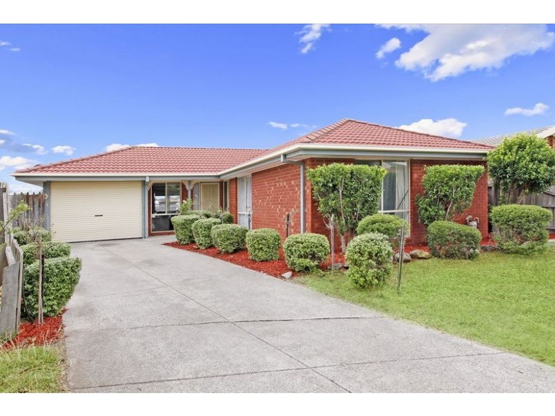 8 Chamney Place, Roxburgh Park VIC 3064