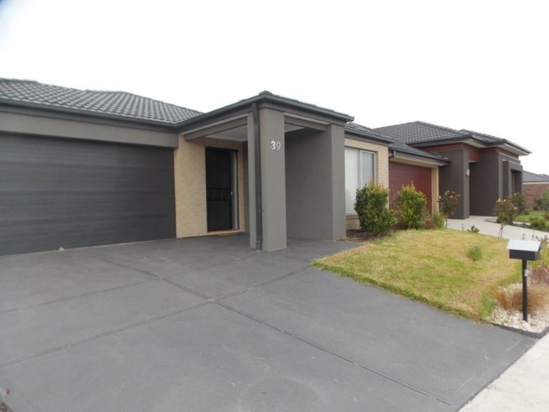 39 Meander Road, Doreen VIC 3754