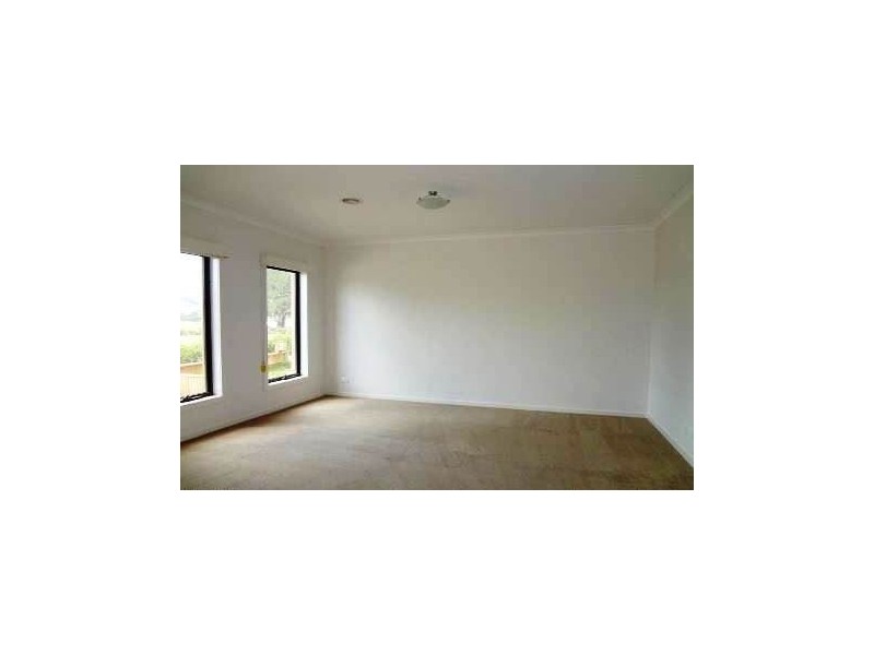 2 Prowse Walk, Epping VIC 3076
