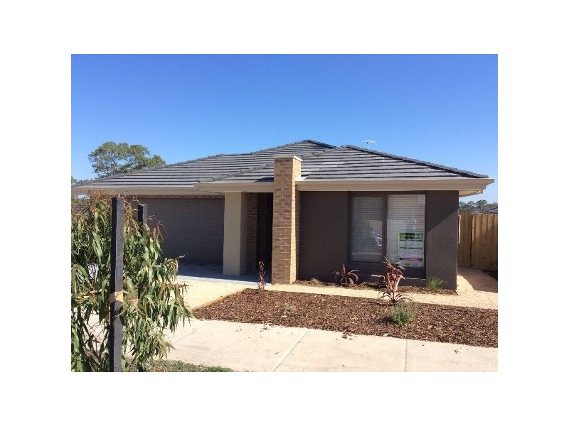 28 Sunstone Boulevard, Doreen VIC 3754