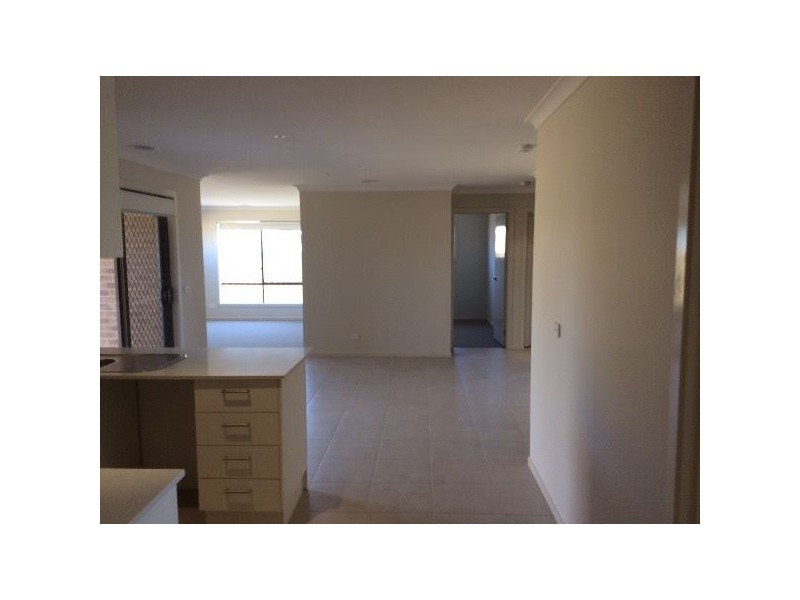 28 Sunstone Boulevard, Doreen VIC 3754