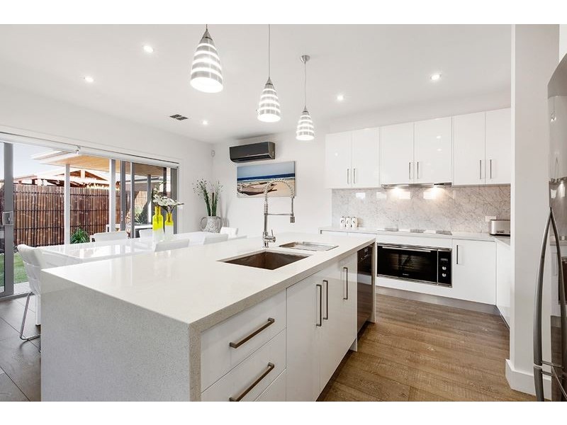 16 Baltic Grove, Epping VIC 3076