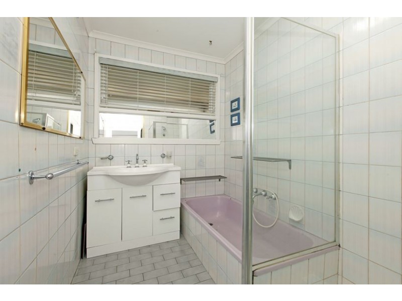 25 Midholm Court, Thomastown VIC 3074